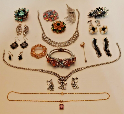 VINTAGE RHINESTONE JEWELRY LOT NECKLACES EARRINGS BROOCH BRACELET PIN PENDANT - Picture 2 of 22