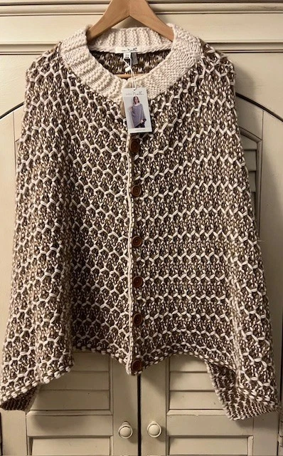 NEW Simply Noelle Chunky Knit Cocoon Cardigan Poncho Boho One Size Brown/Beige
Opens in a new window