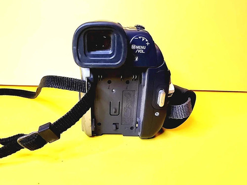 *100% UNTESTED* JVC GR-D74U DIGITAL VIDEO CAMERA CAMCORDER MINI DV CCD 16X ZOOM - Picture 5 of 12