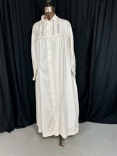 antique night dressing gown robe drop shoulder button cotton early 1800 museum