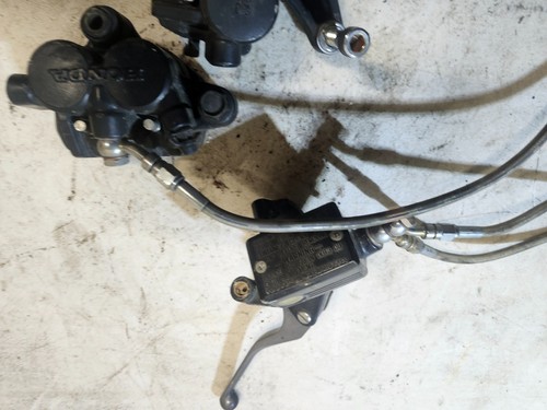1984 Honda VF700C 700 V45 Magna Front Brake System - Foto 2 di 15