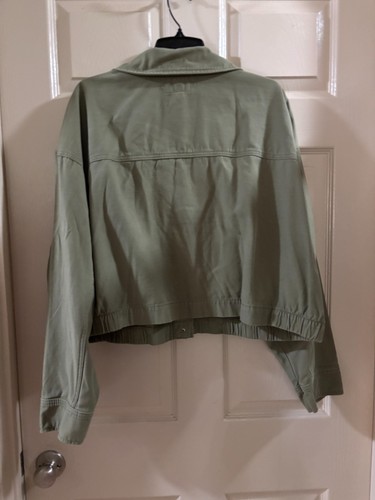TORRID Damen Plus Cropped Knopf Jacke Gr. 3X Salbeigrün Military Canvas - Bild 2 von 3