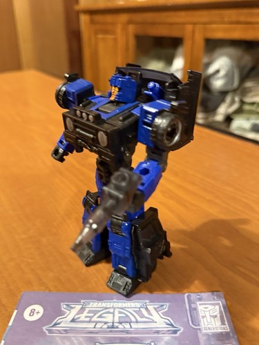 Transformers Legacy Crankcase Complete Deluxe Generations - 第 3/6 張圖片
