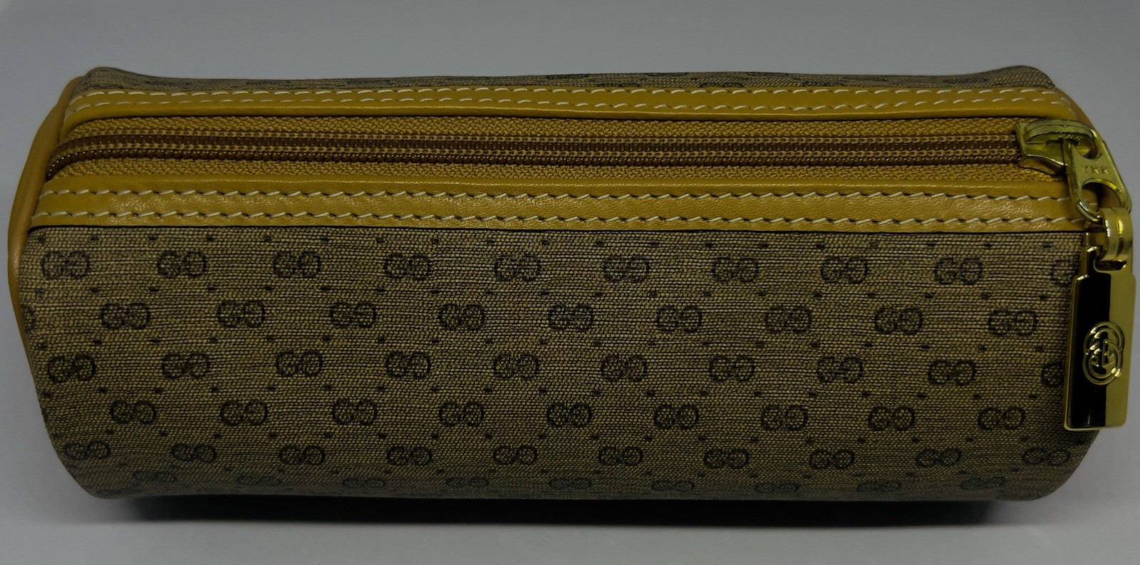 Foto 1 di 20