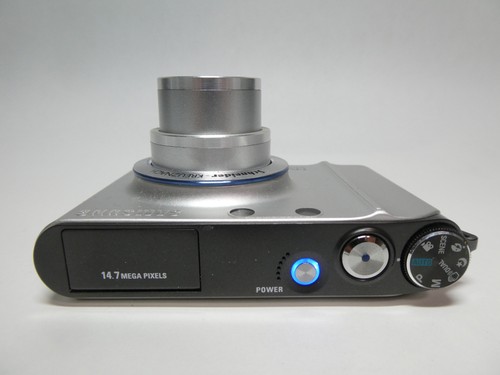 Samsung NV100HD nr. Mint Boxed 14.7MP 3.6x Schneider Lens All Metal Camera & 8GB - Picture 7 of 15