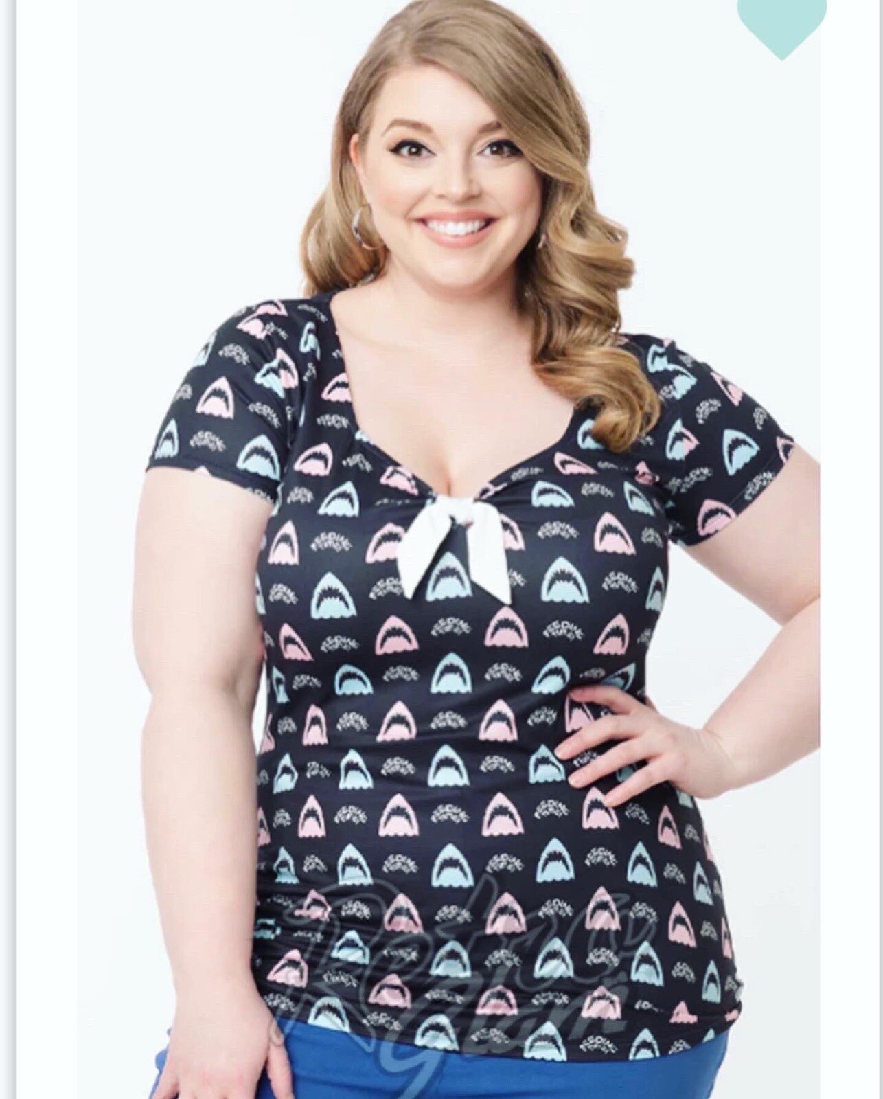 Feeding Time Shark print Rosemary Top from Unique Vintage x Jaws, size XL 14 - Picture 9 of 9