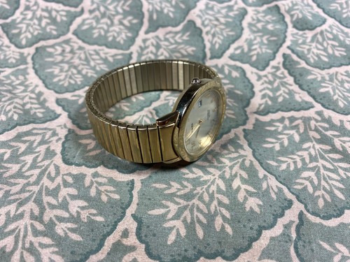 Vintage Timex Indiglio CR2016 Cell Quartz Date 36mm Watch - Picture 3 of 9