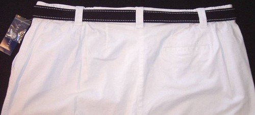 NWT Karen Scott Woman White Shorts with Black Belt, 24W - Picture 4 of 4