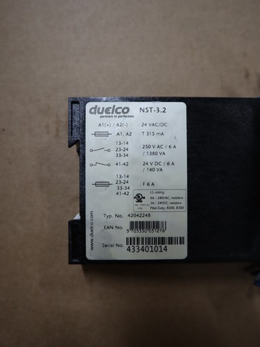 Duelco a/s NST-3.2 Sicherheitsrelais, Typ: 42042248, Gebraucht - Picture 3 of 3