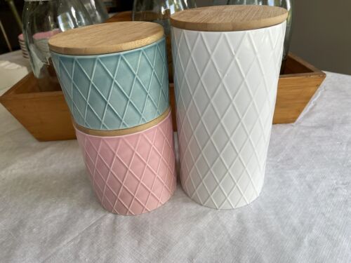 Lot of 3 Kitchen Storage Canisters Set Diamond Design Ceramic With Wooden Lids - Picture 2 of 6