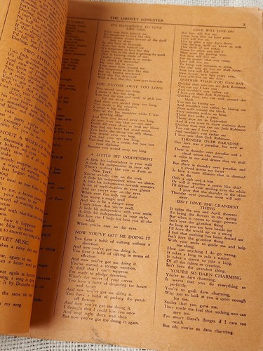 Song Book Baton Magazine Georgia Gibbs Vol. 1 No. 10 c.1945 & Bing Crosby Hits - Imagen 2 de 4