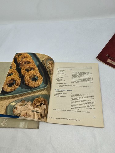 LOT OF 3 VINTAGE 1950'S NEW RECIPES DUTCH PAPERBACK COOK BOOKS - Imagen 7 de 9