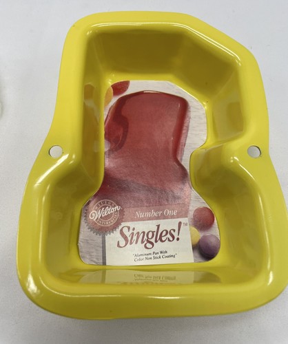 Wilton SINGLES NUMBER ONE cake pan #1 metal mold Smash Cake SMALL MINI TREAT - Picture 3 of 3