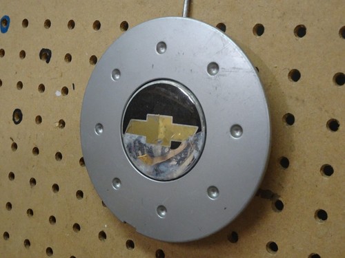 2004-2008 Chevrolet Aveo Center Wheel Cap Used OEM 96452310 - Picture 4 of 10