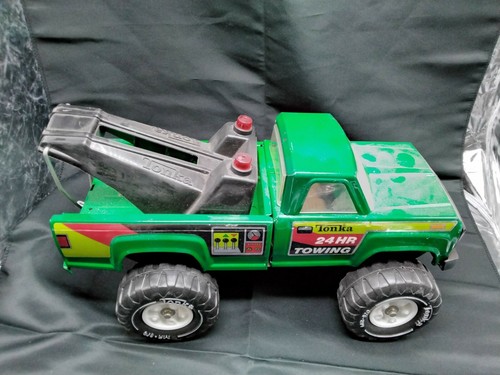 VGC Vintage Tonka 24 HR. Towing Tow Truck Metallic Green Steel & Plastic 70-80's - Picture 1 of 11
