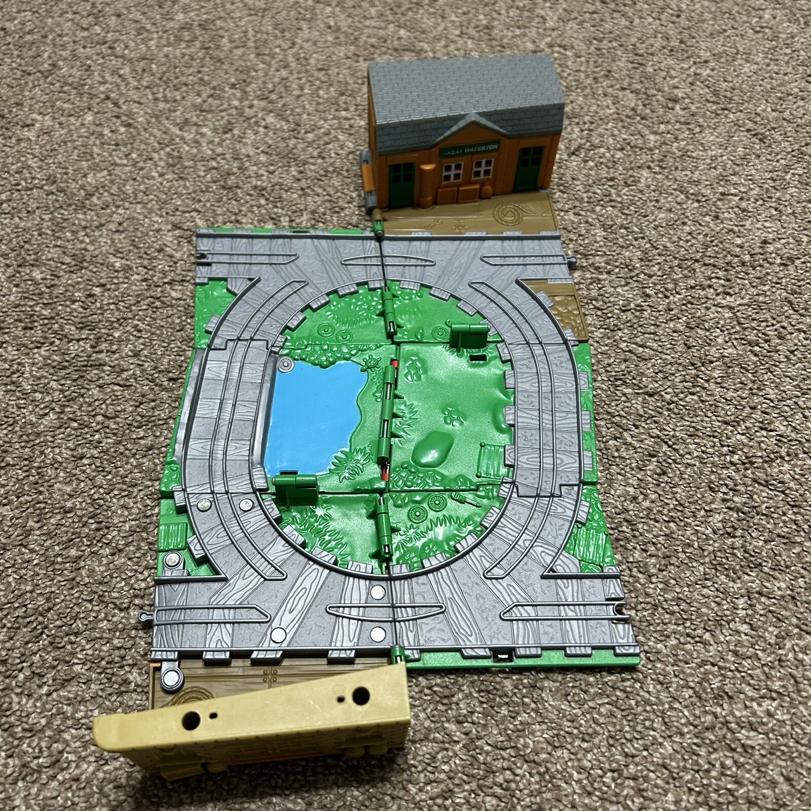 Picture 4 of 24