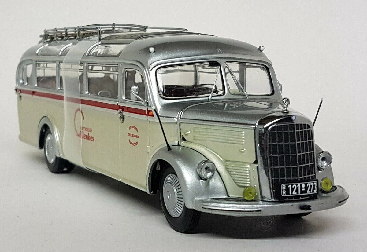MINICHAMPS Mercedes-Benz Bus Contemporary Manufacture Diecast Cars
