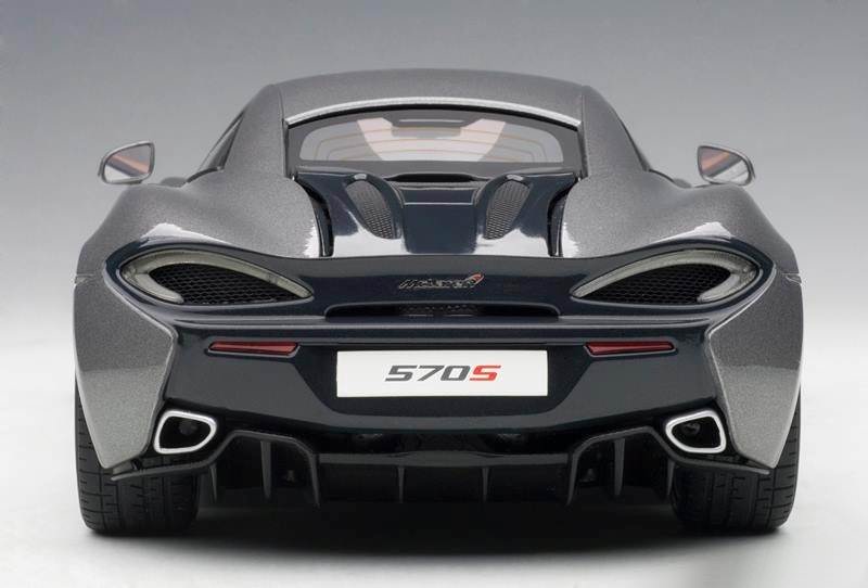 1/18 マクラーレン570 2016 McLAREN 570S BLADE SILVER COMPOSITE 1:18 by AUTOART