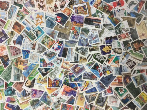 Canada Collection Of 1,500 Different Used Stamps - Picture 1 of 12