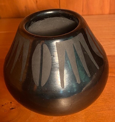 BLACK ON BLACK JAR (1968) by Maria Martinez & Popovi Da - Picture 3 of 5