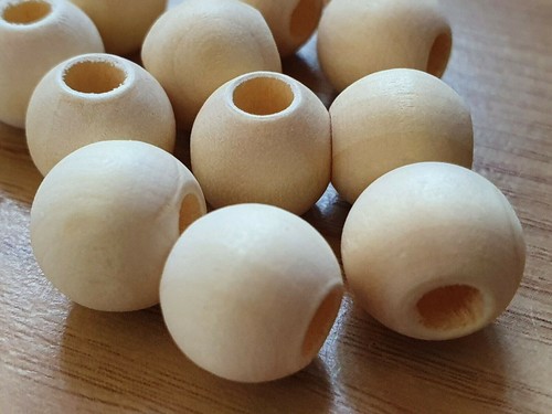Plain Natural Wooden Craft Balls Beads 6/8/10/12/14/16/18/20/25/30 mm LARGE HOLE - Picture 4 of 18
