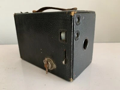 ANCIEN APPAREIL PHOTO - N°2 BROWNIE CAMERA MODEL D EASTMAN KODAK - Photo 1/4