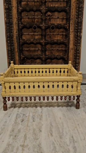 Elegant Wooden Day Bed – Multi-Functional Lounge, Sofa & Bed in One, Handcrafted - Video 1 of 1