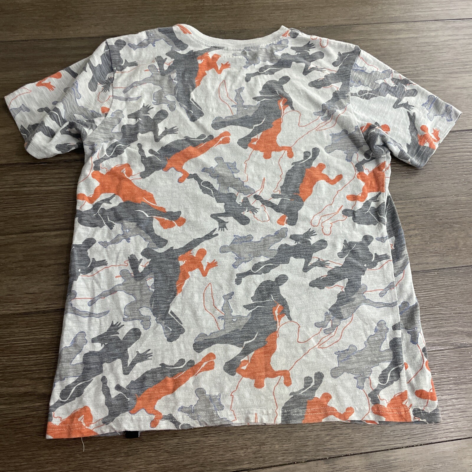 FORTNITE Boys Short Sleeve T-Shirt Camo Tee Gaming Kids Shirt, Size Large  10/12