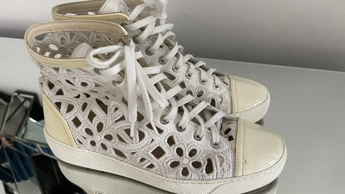 Sneakers Chanel vernice/uncinetto numero 37,5 - Foto 12 di 18