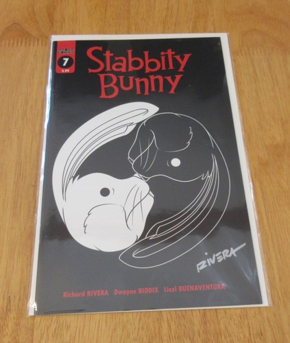 Lot of 3 STABBITY BUNNY! #1 Ltd Var + #6 Pulp Fiction & #7 (BOTH SIGNED RIVERA!) - Picture 5 of 6