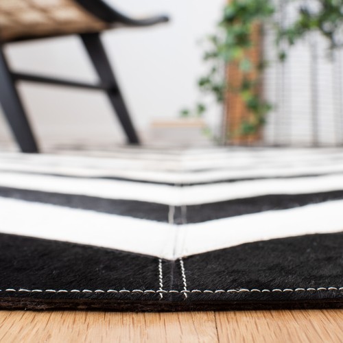 SAFAVIEH Studio Leather STL122A White / Black Rug - Picture 4 of 12