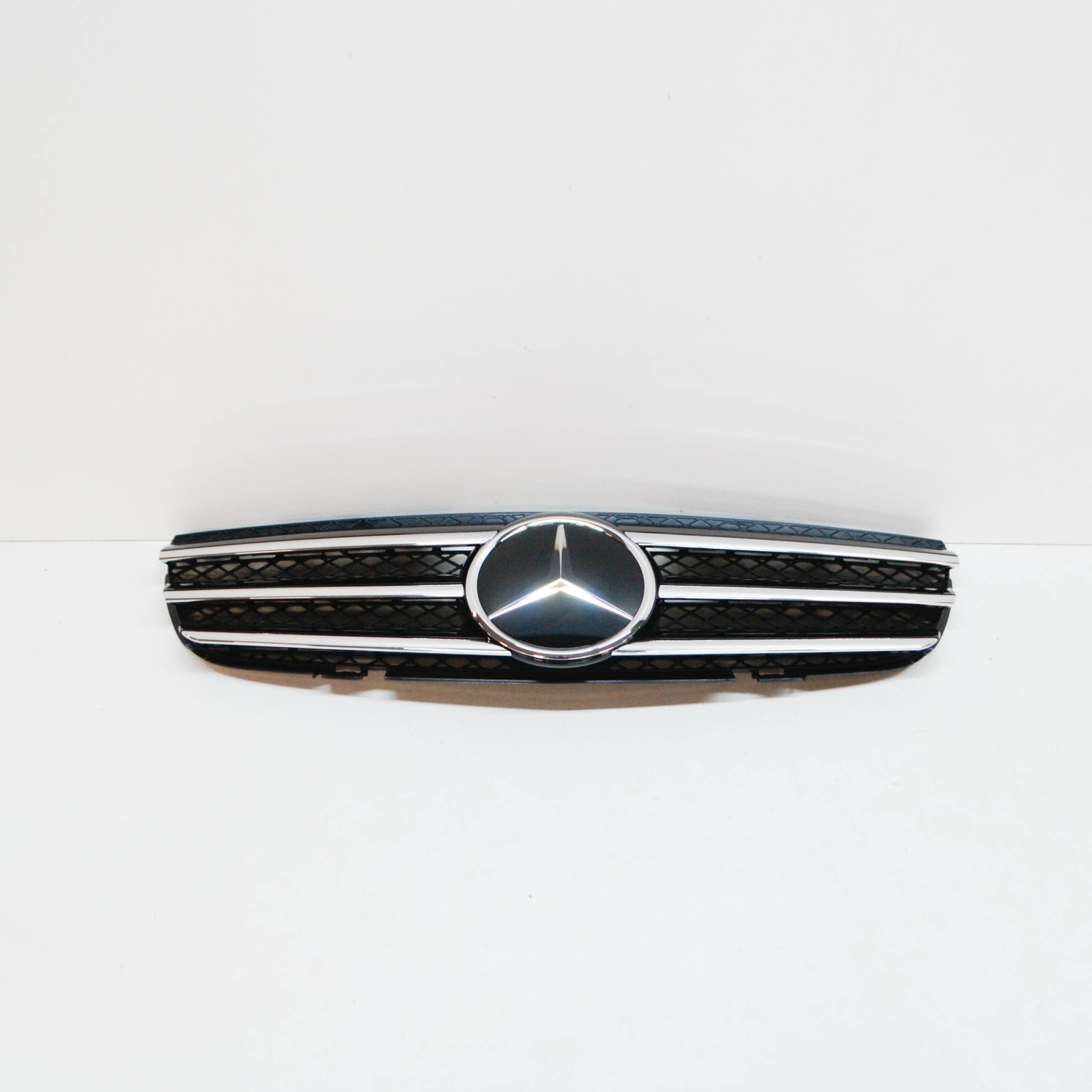 NEW MERCEDES-BENZ SL R230 RADIATOR GRILLE A2308801583 ORIGINAL 230