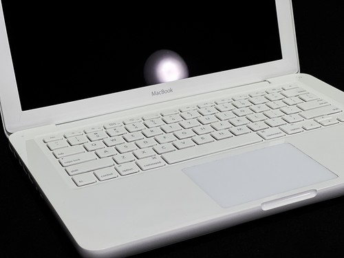Apple 13.3" White Unibody MacBook 2.26GHz C2D 2GB 128GB SSD - A1342 (Late-2009) - Picture 15 of 23