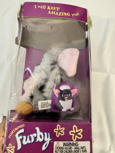 Furby 1998 grau & rosa Schneeleopard Modell 70-800 Tiger Electronic funktioniert BOX/ETIKETT - Bild 2 von 18
