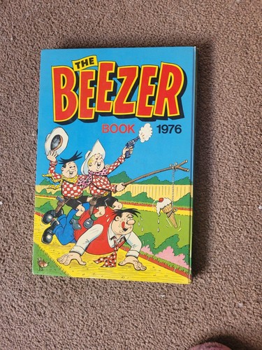The Beezer Book 1976 (Vintage Hardback, 1975 DC Thomson & Co) Comic Annual - Picture 3 of 4