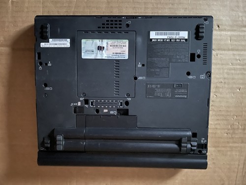 IBM ThinkPad Lenovo X60s LAPTOP - Picture 5 of 5