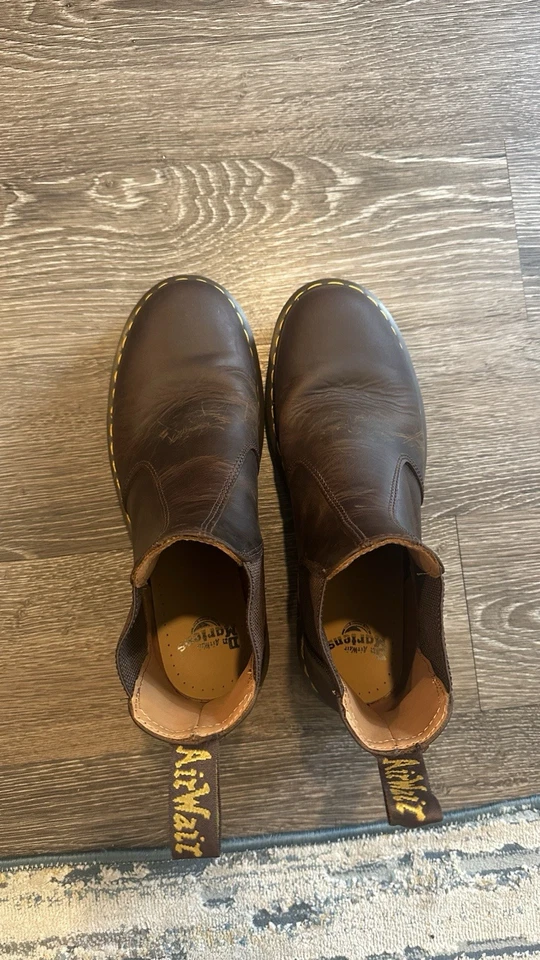 Bota Chelsea Dr. Martens 2976 Puntada Amarilla Caballo Loco Cuero Para Hombres 12 Distress Foto 3 de 4