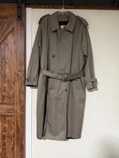 Vintage London Towne Men Double Breasted Trenchcoat. Detachable Lining. Gray 42R