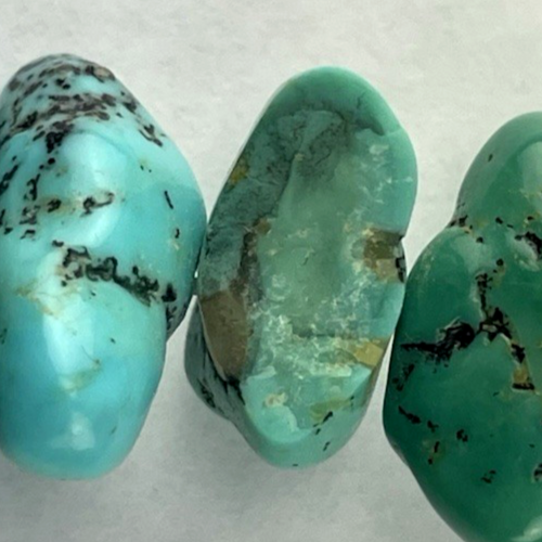 Vintage Chunky Southwest Turquoise & Shell Necklace 27, 1/2" 61 Pieces Turquoise - Picture 17 of 18