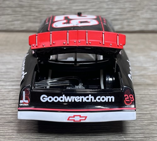 ACTION NASCAR Kevin Harvick #29 GM Goodwrench Daytona Special 1:24 Diecast 2005 - Picture 9 of 18