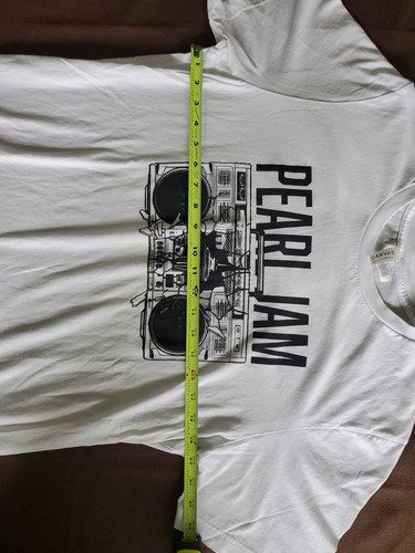 Pearl Jam  Climate Pledge Arena T shirt Large - Picture 2 of 5