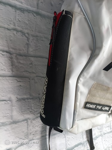 Marucci Trooper Bat Pack Backpack White/Black S12 - Picture 5 of 6