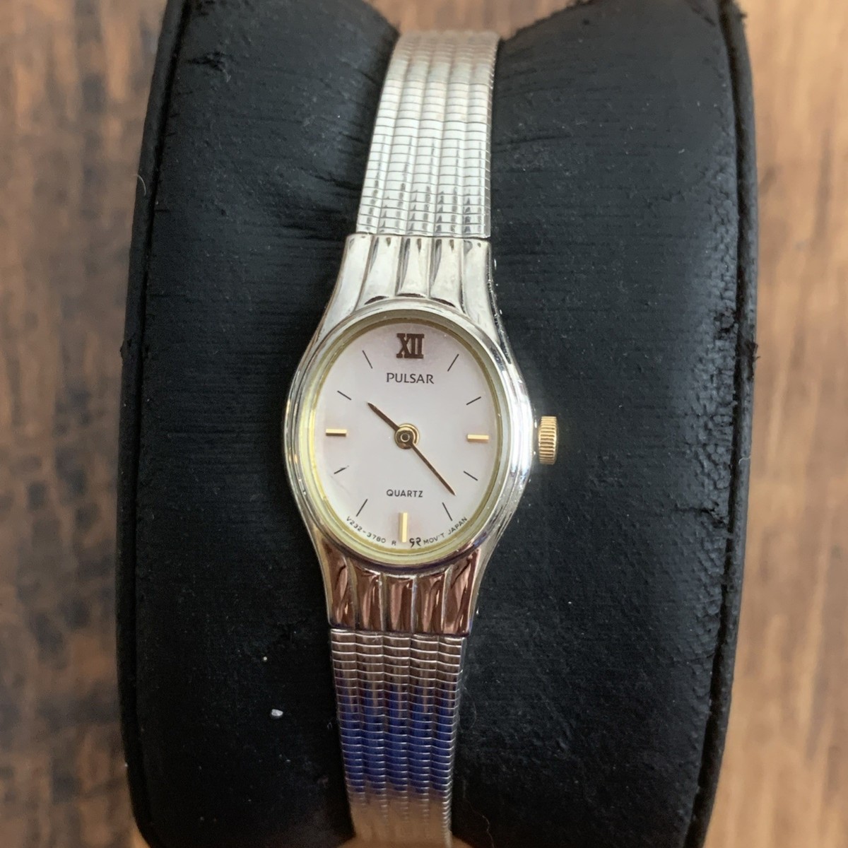 Vintage Pulsar Watch Women V232-6970 15mm Silver Tone Oval 