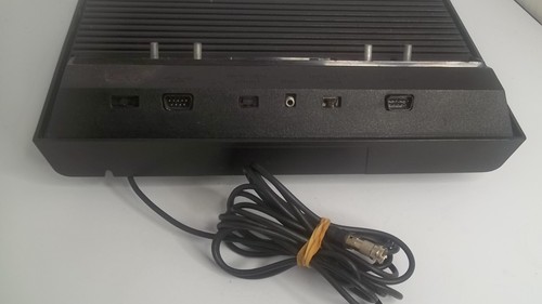 Pacchetto sistema Atari 2600 con console, 13 giochi, joystick, paddle e altro - Foto 6 di 14