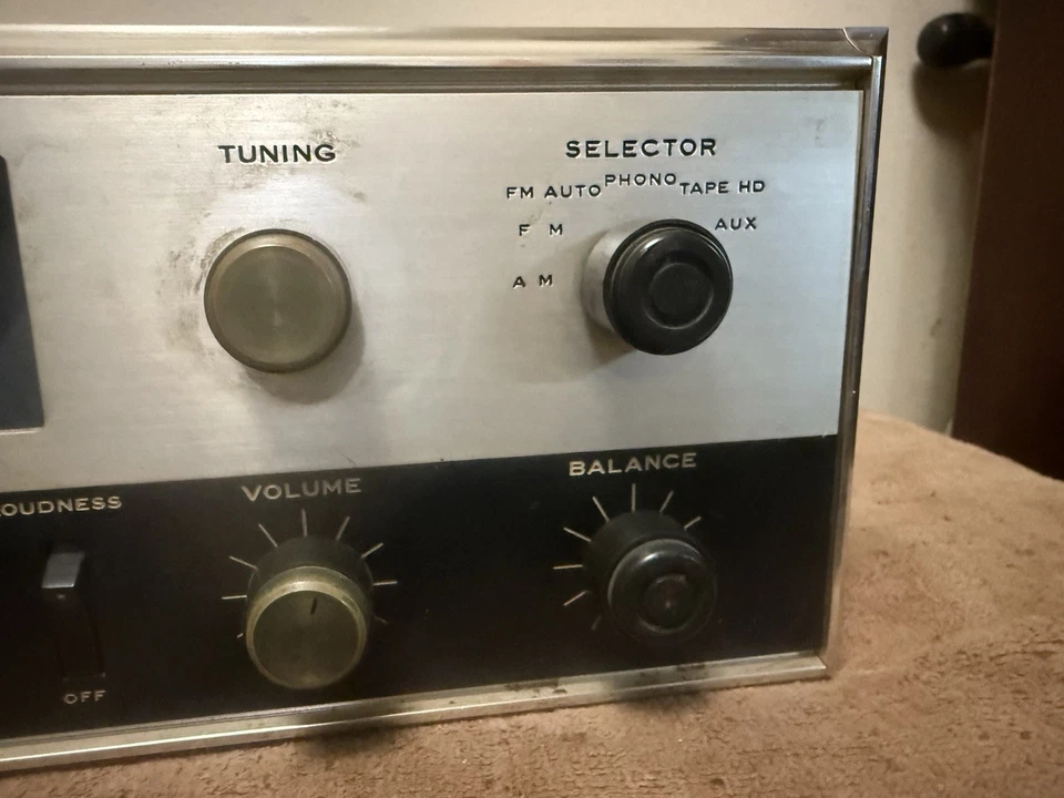 Sansui Model 400 Receiver not working for Parts or Repair only - Image 3 of 4