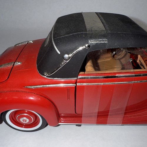 Modelos Signature 1/18 Diecast 1950 Mercedes Benz 170S Cabriolet RARO ROJO B16 - Imagen 5 de 16