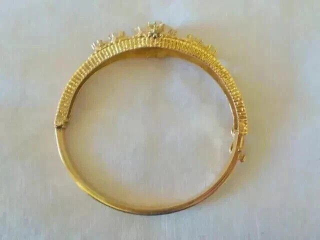 Brazalete brazalete de ópalo de fuego natural corte ovalado de 3 quilates enchapado en oro amarillo de 14 quilates plateado Foto 4 de 4