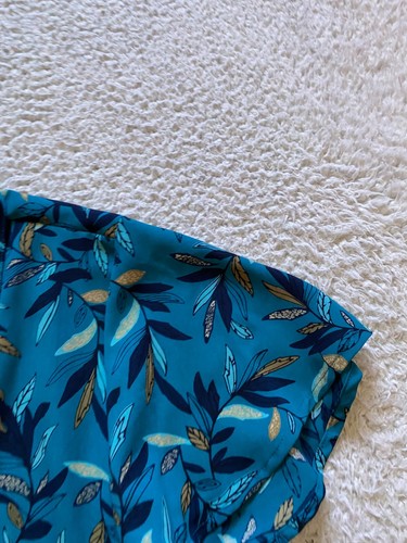 Croft & Barrow Women Floral Short Sleeve Button-Up Shirt Teal Petites PL - Picture 5 of 11