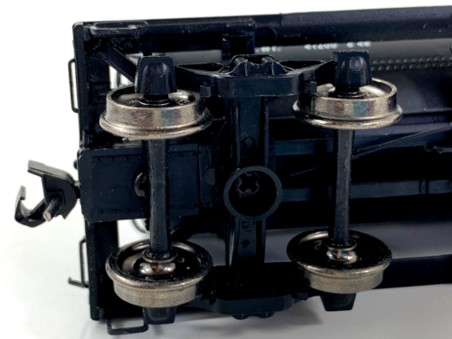 Proto 2000 LE Black Shell Tank Car #1549, HO scale - Picture 9 of 9