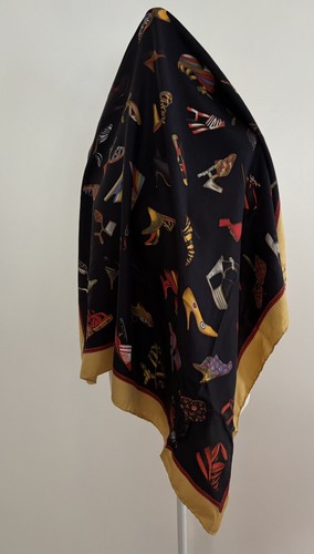 "Bufanda cuadrada vintage Salvatore Ferragamo con estampado de seda 33""x33""" - Imagen 2 de 8